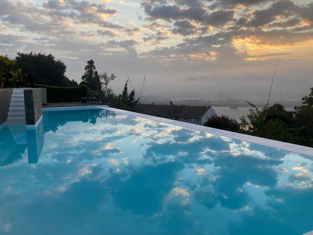 Apartamento Con Piscina Y Excelentes Vistas Ferrol Bagian luar foto